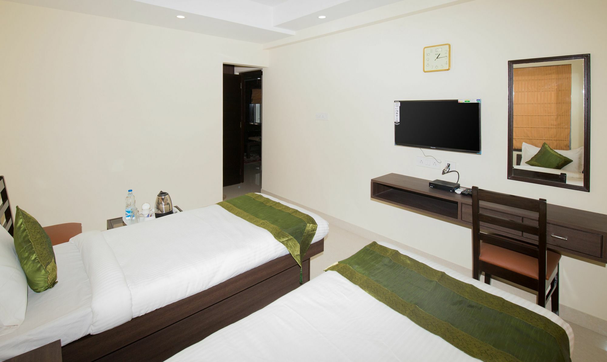Treebo Trend Newtown Classic Calcutta Extérieur photo