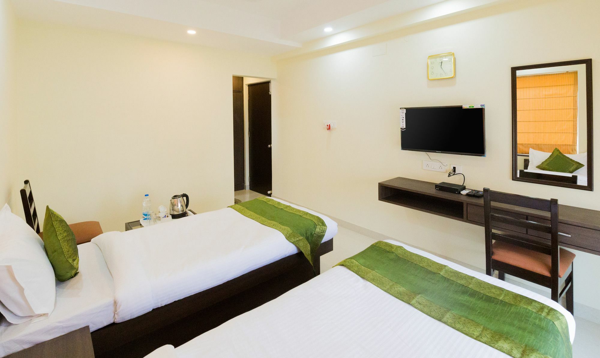 Treebo Trend Newtown Classic Calcutta Extérieur photo